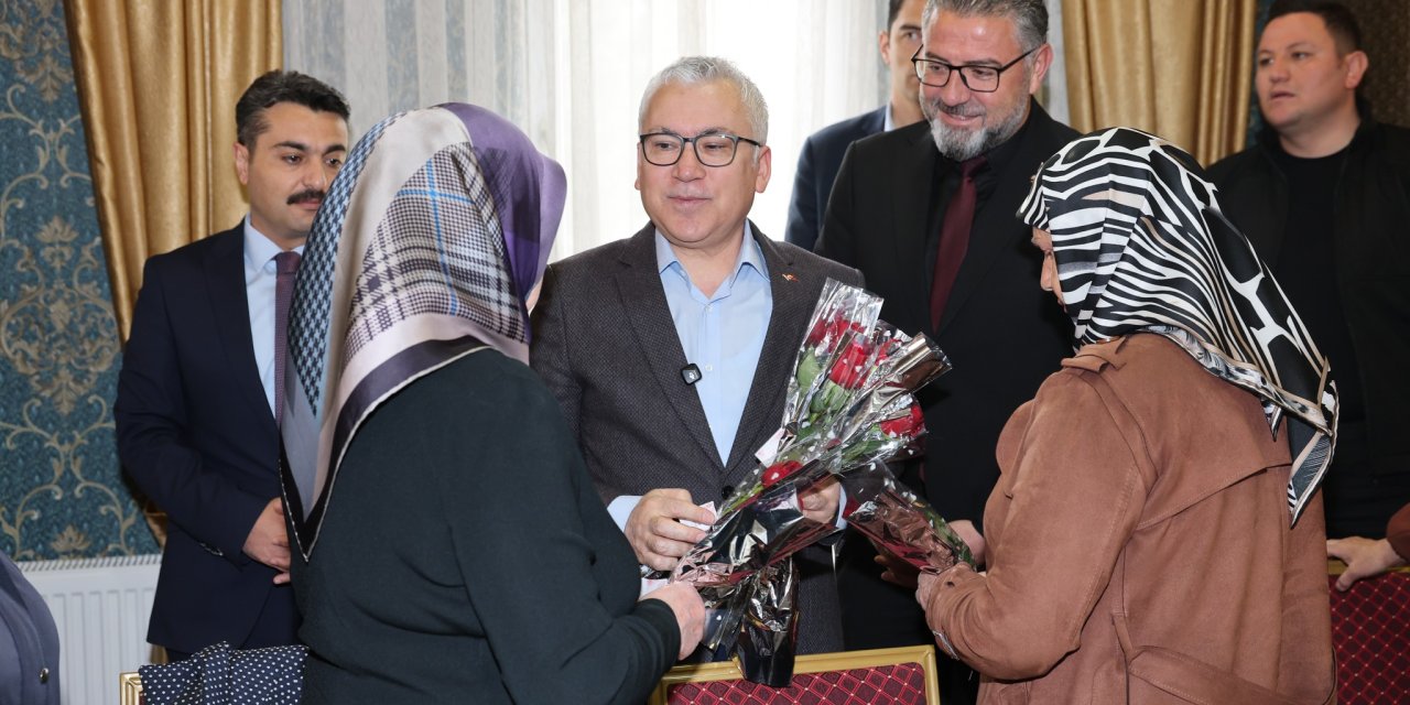 Sivas'ta şehit emanetleri anneler gününde yalnız bırakılmadı