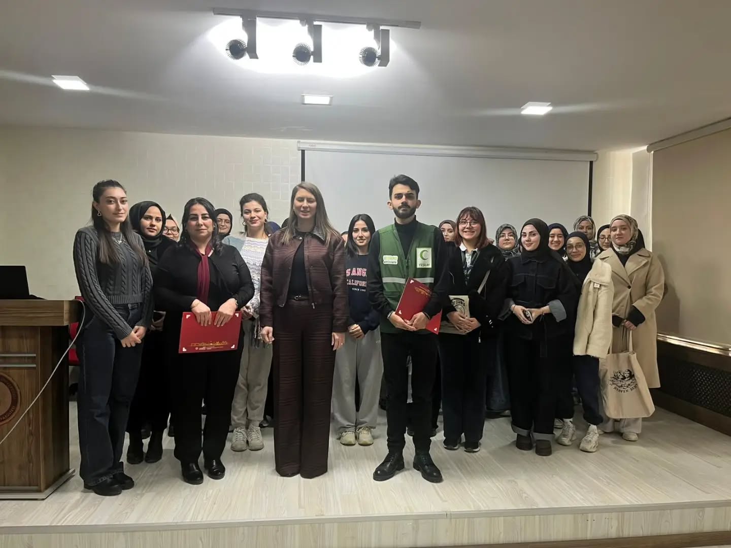 Sivas’ta gençlere bağımlılık uyarısı