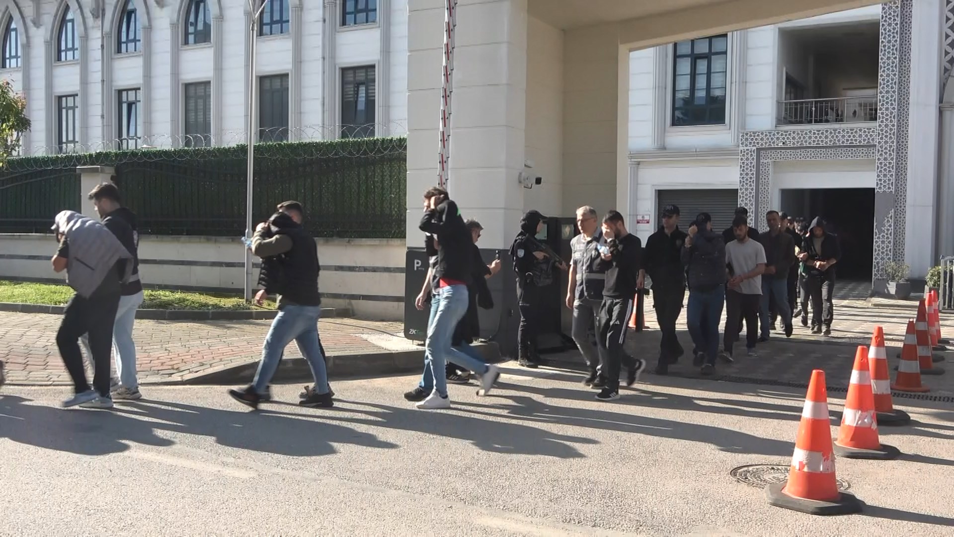 Sivas'ta var! Sahte araç kiralama sitesi çetesine büyük operasyon