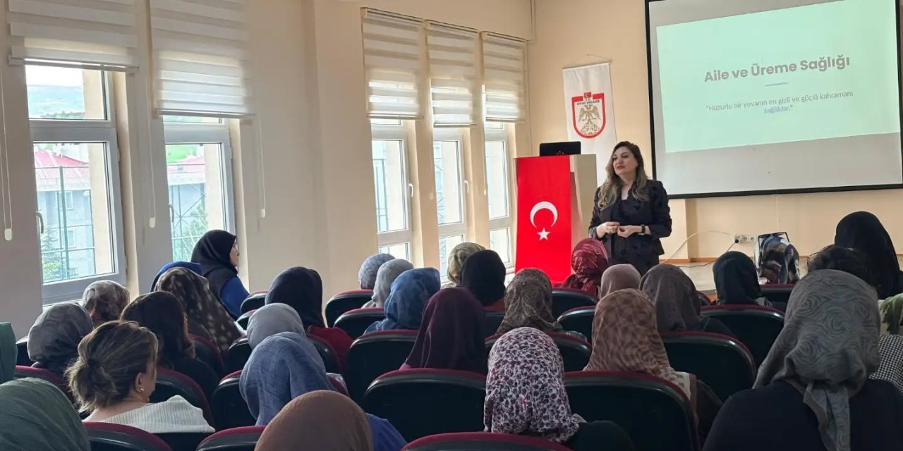 Sivas'ta kadınlara sağlıklı  yaşam anlatıldı
