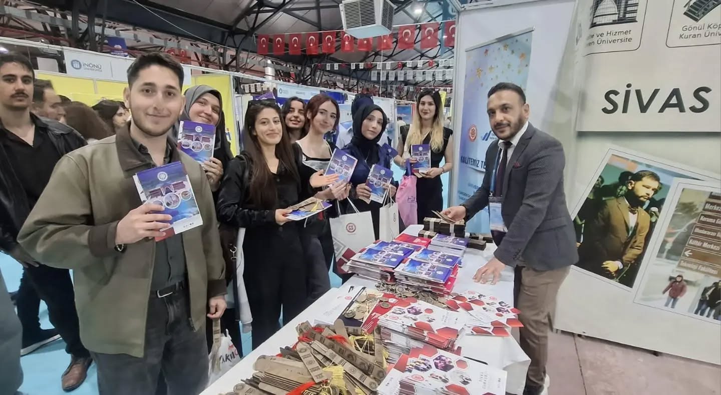 SCÜ standına fuarda yoğun ilgi
