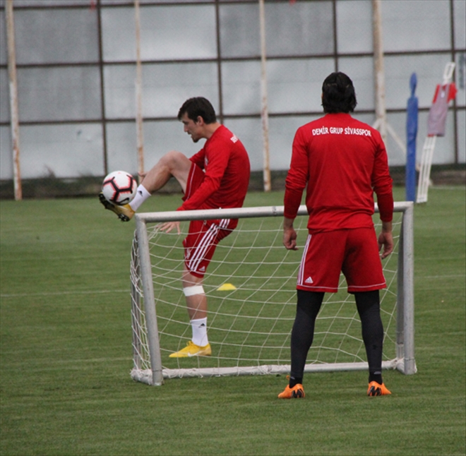 FORVET HATTINDA KADRO DERİNLİGİ ARTTI