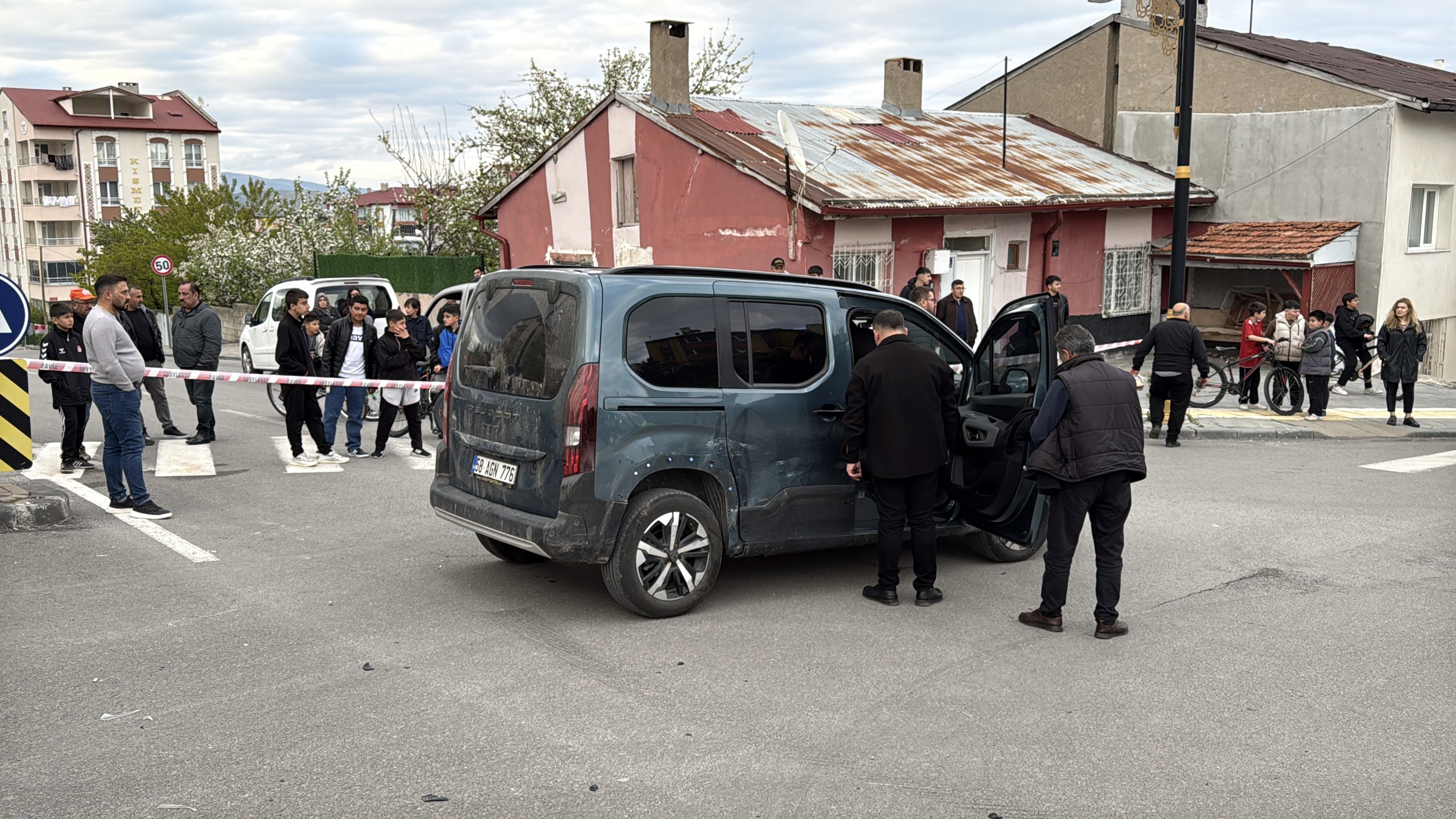 7 yaralı! Sivas’ta kavşakta can pazarı