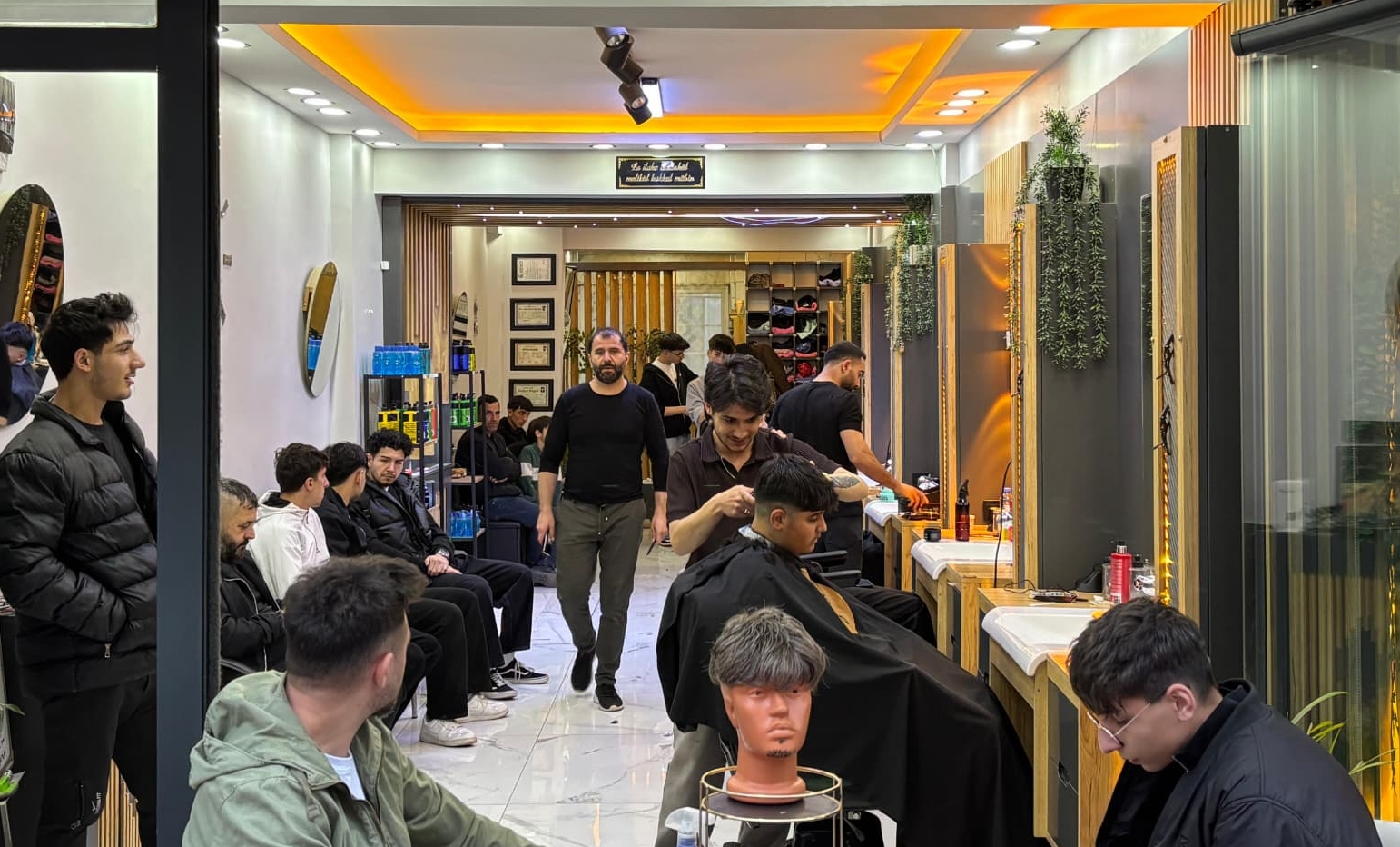 Sivas’ta bayram öncesi berberlerde yoğunluk