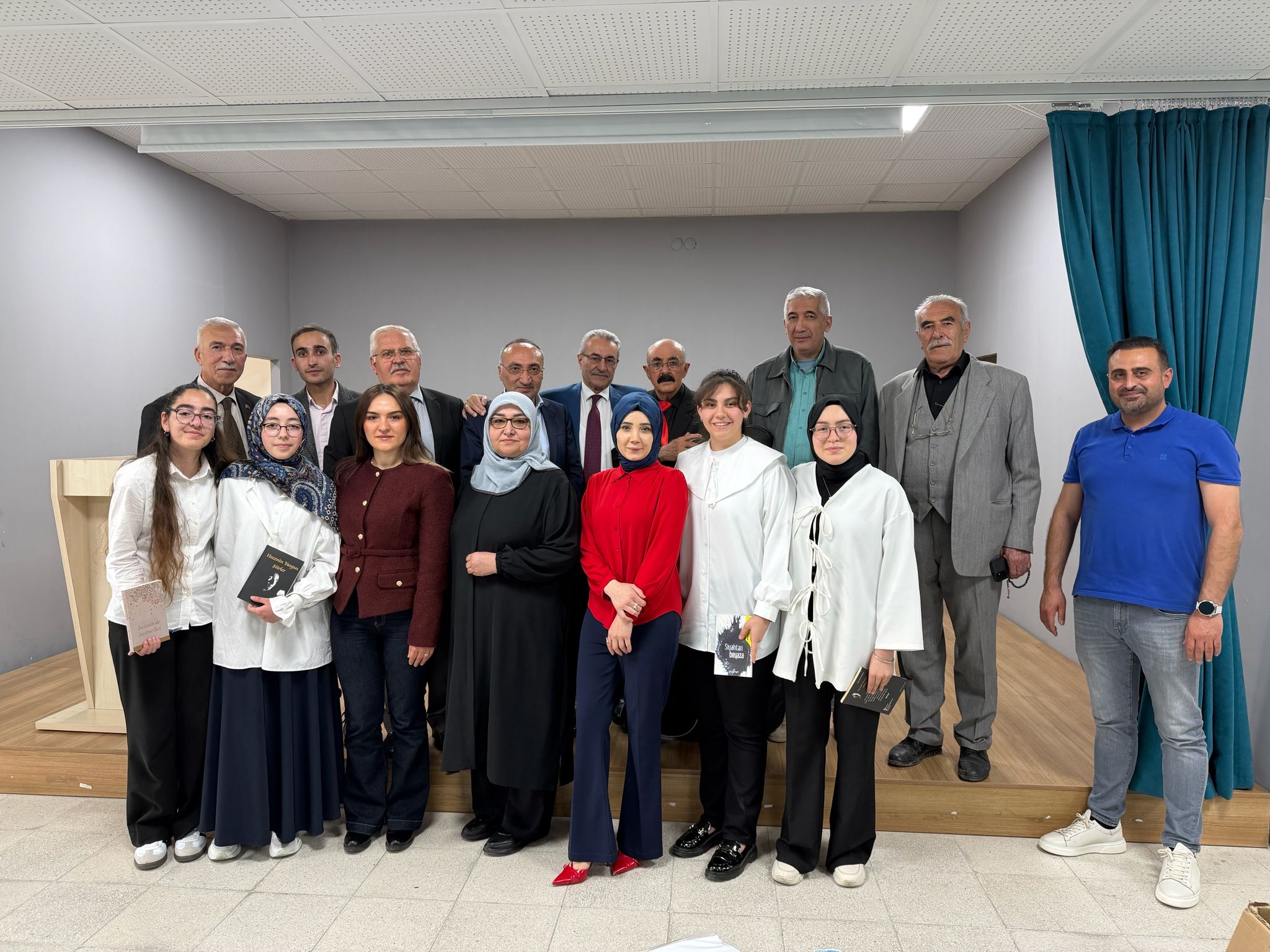 Sivas’ta ozanların sazı ve sözü gençlerle buluştu