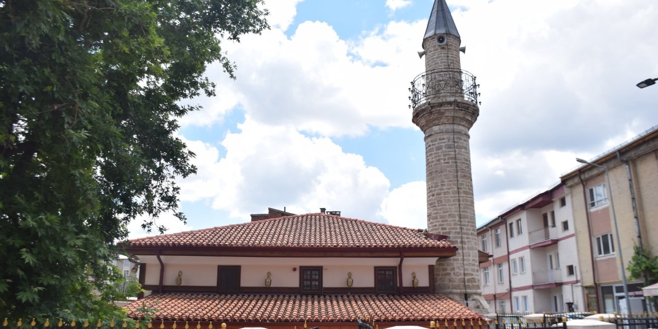 Şems Cami minaresi restore ediliyor