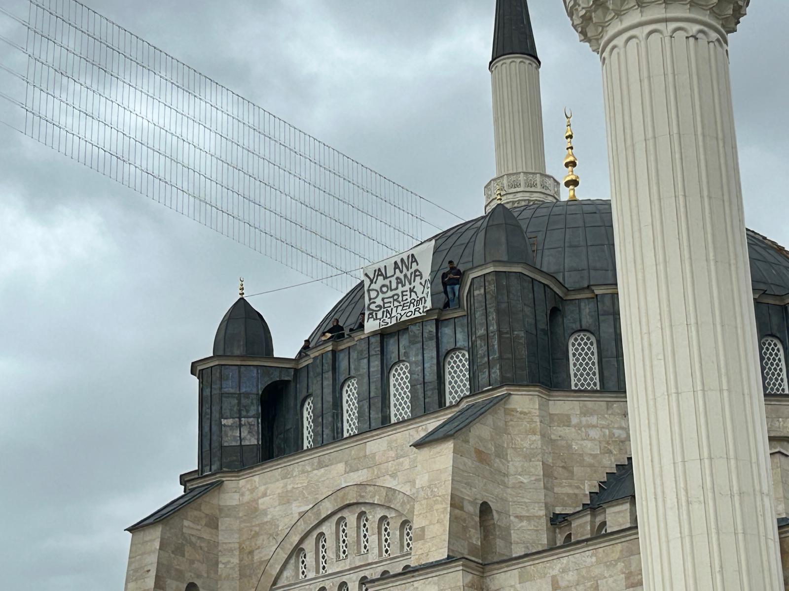 Sivas’ta Merkez Cami inşaatında eylem