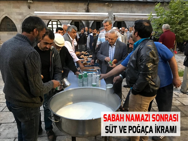SABAH NAMAZI SONRASI  SÜT VE POĞAÇA İKRAMI