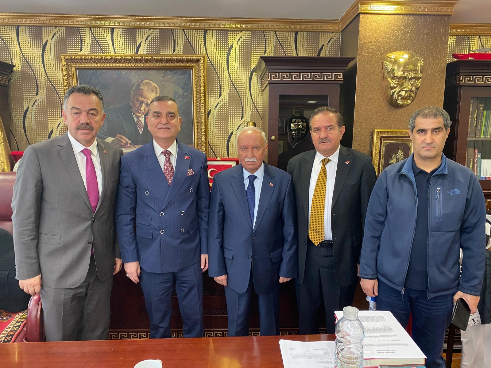 Sivasspor divan heyeti kapı kapı geziyor