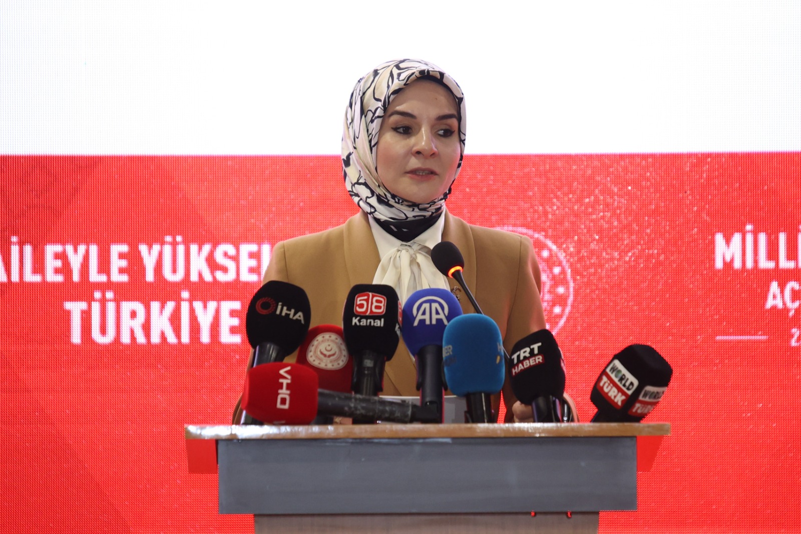 Bakan Göktaş Sivas’ta Milli Aile Haftası’nı başlattı