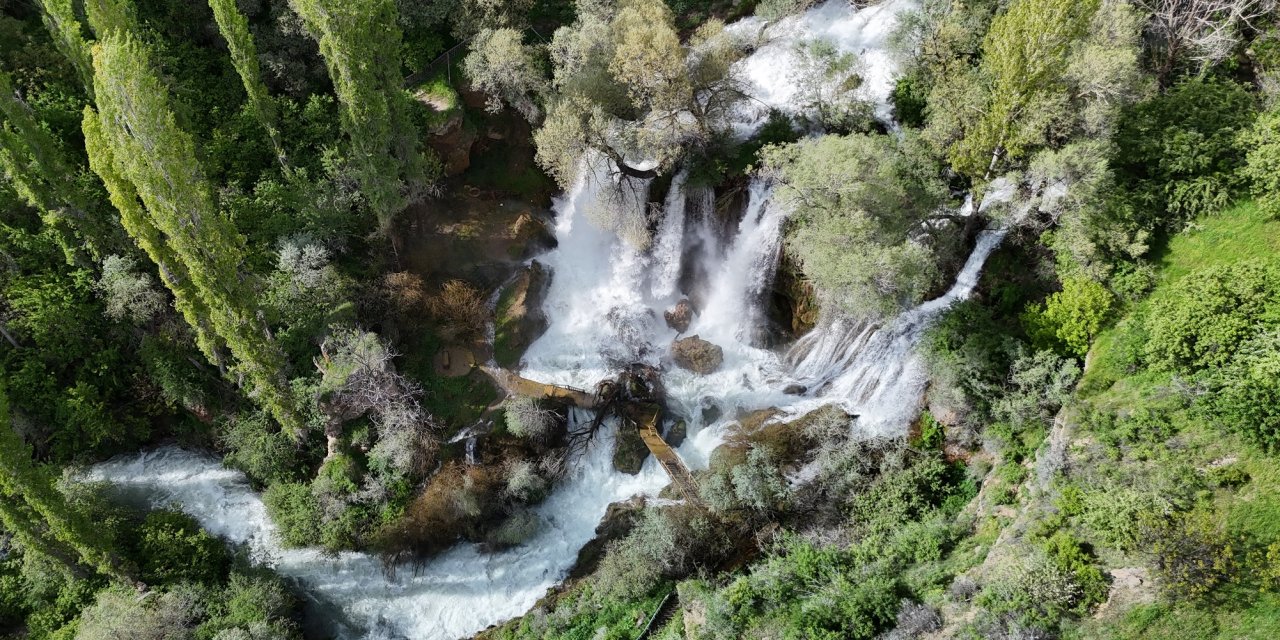 Sivas'taki saklı cennet Sızır Şelalesi coştu