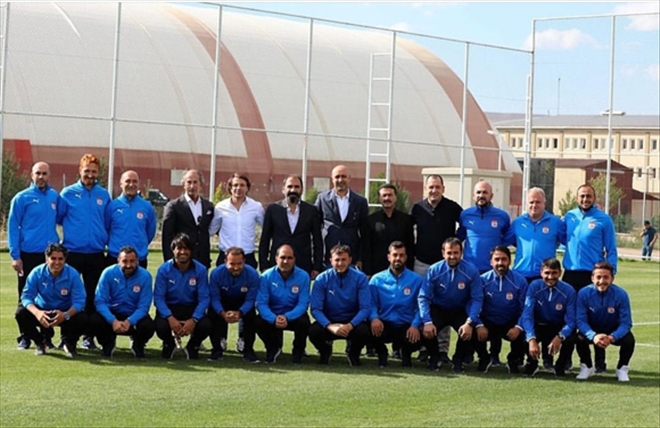 KAFKAS, TESİSLERİ GEZDİ