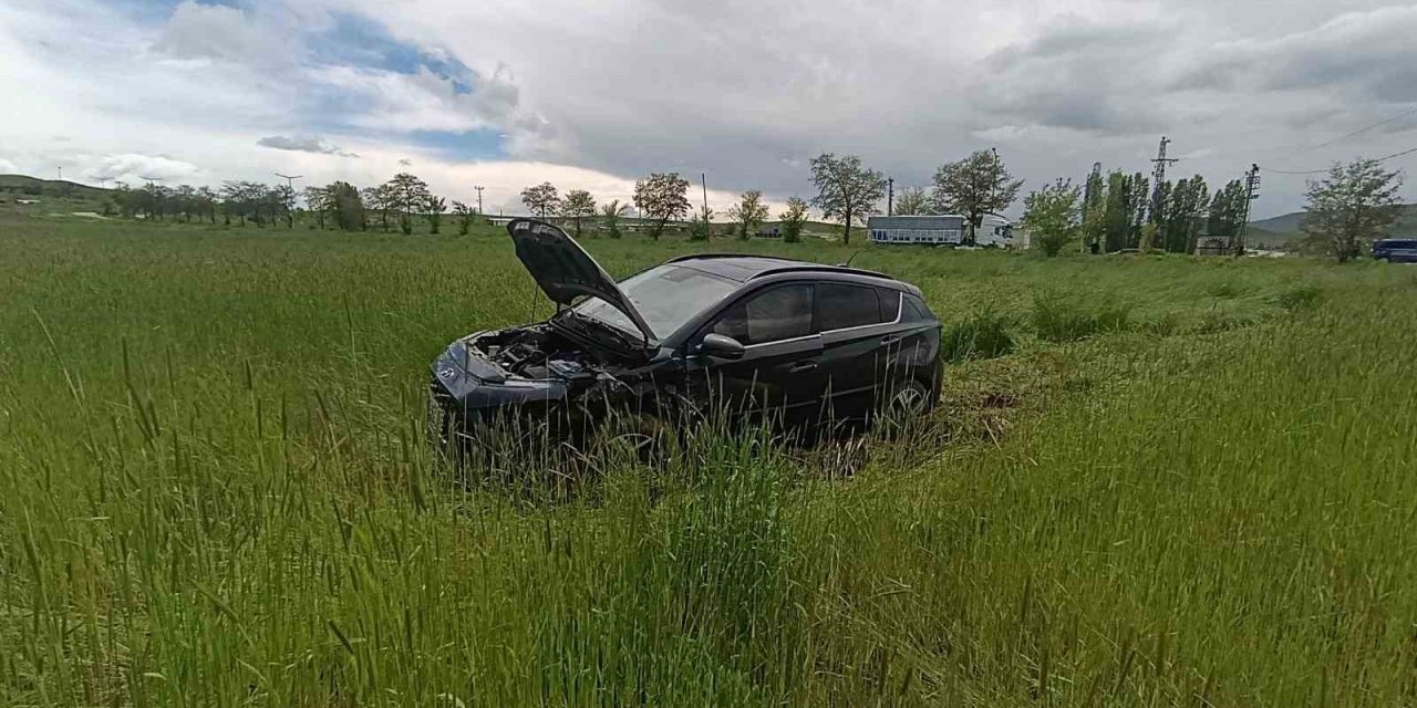 Sivas’ta trafik kazası: 1’i çocuk 3 yaralı
