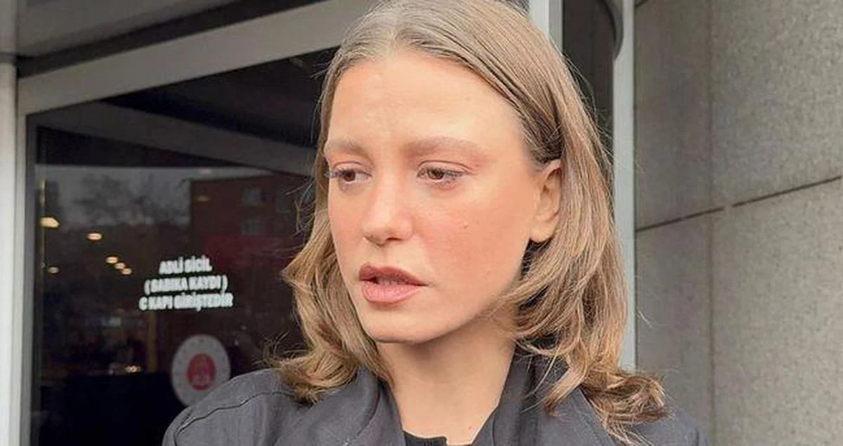 Serenay Sarıkaya gözaltına alındı