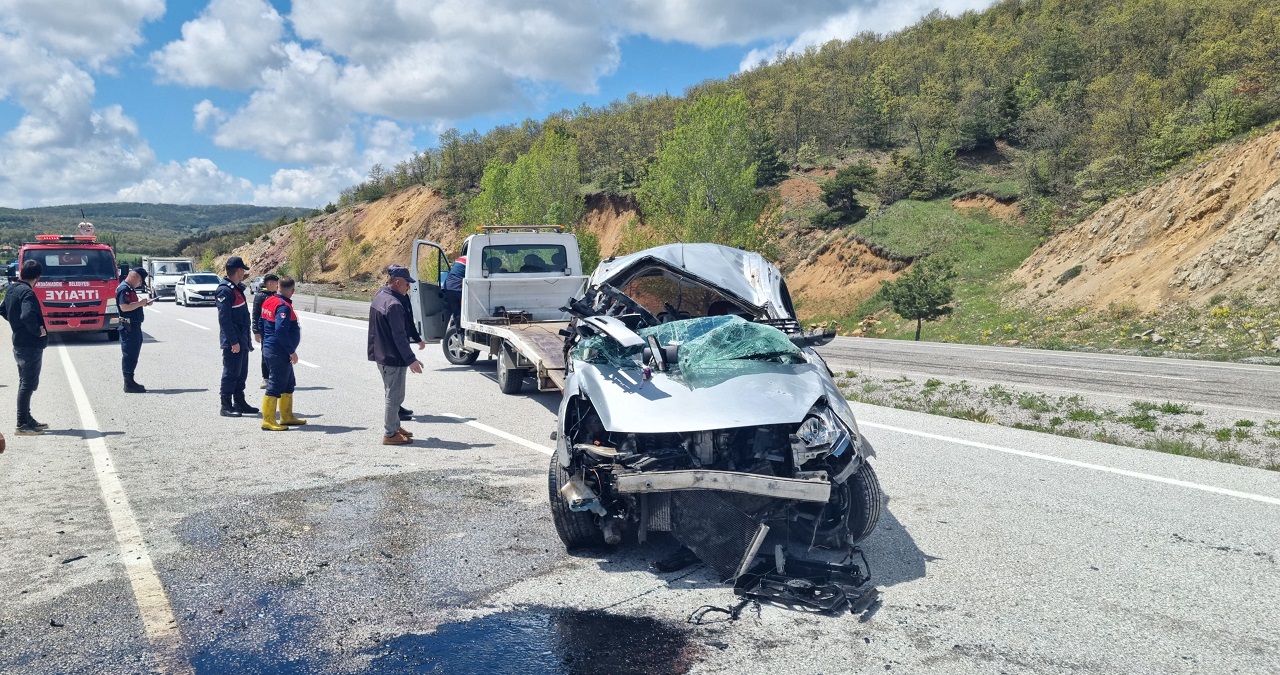 Sivas yolunda kaza: 6 kişi yaralandı