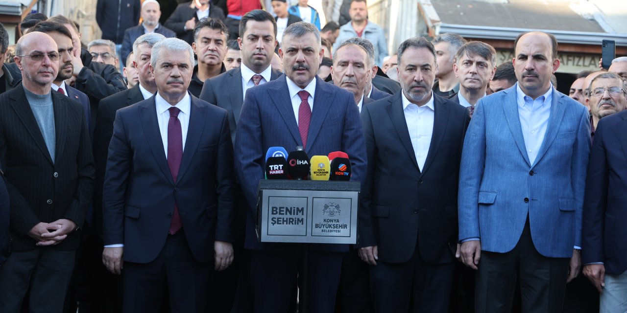 İçişleri Bakanı Çiftçi bayram namazını Konya'da kıldı