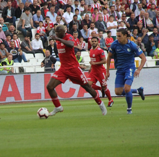 EMRE VE KONE GOL SAYILARINI İKİ YAPTI