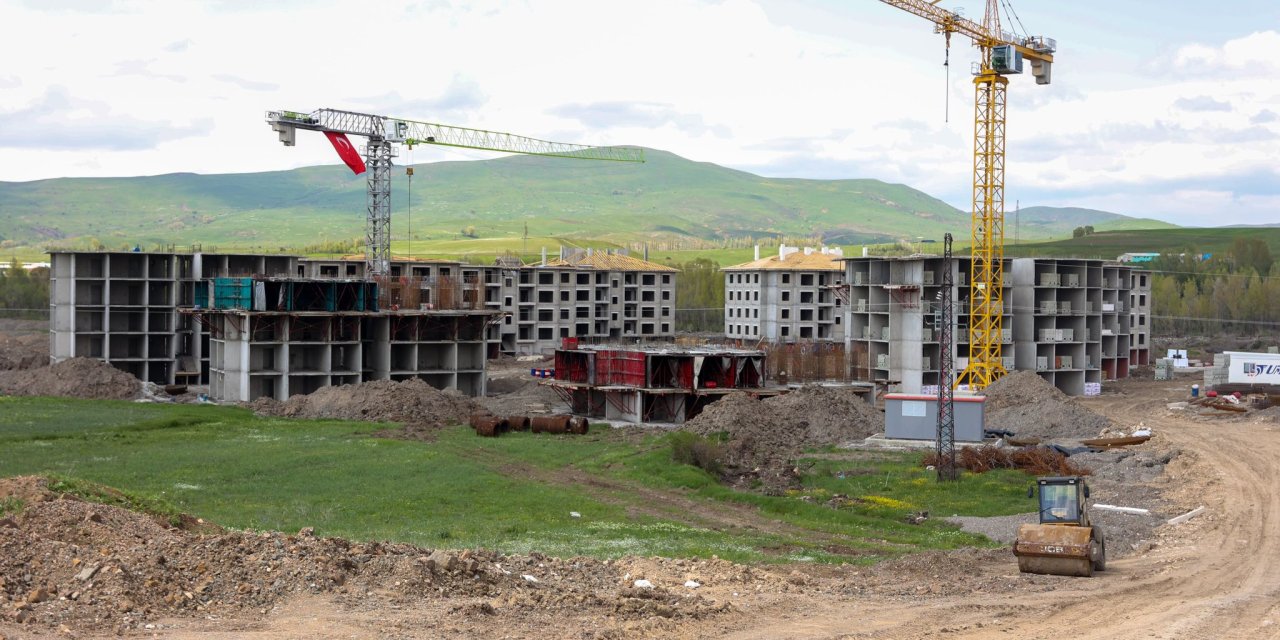 Sivas'ta 158 konutlu TOKİ projesi devam ediyor