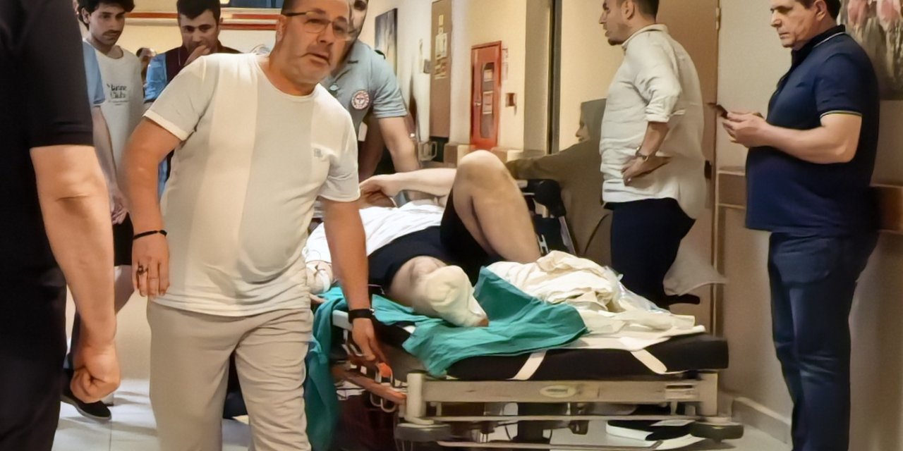 Çim biçme makinesi üç parmağını kopardı