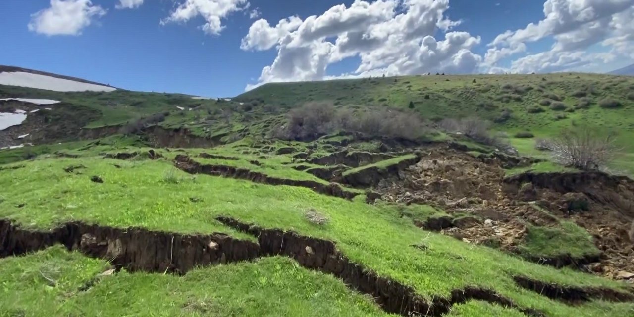Sivas'ta yağışlar heyelana neden oldu