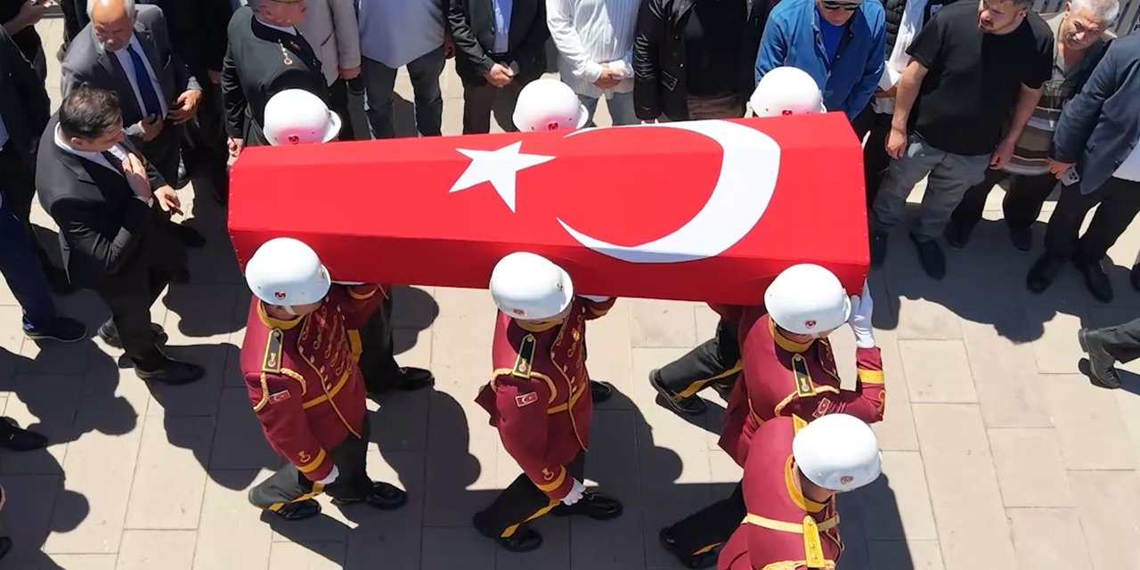 Şehide gözyaşlarıyla veda