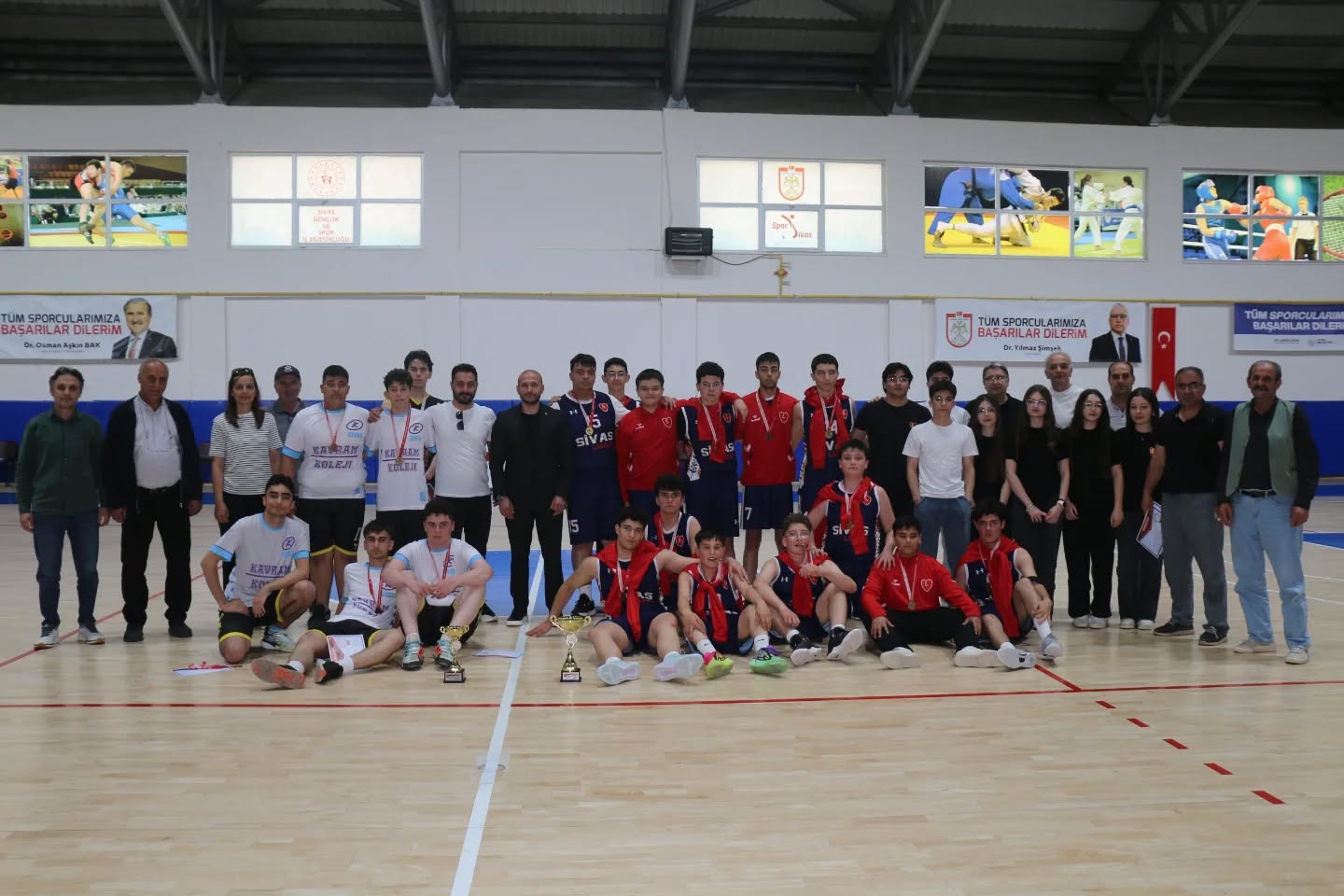 Sivas’ta basketbolun genç yıldızları sahne aldı