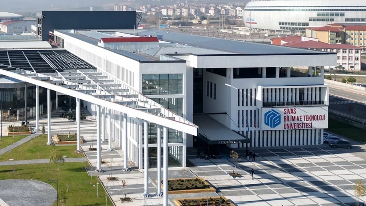 Sivas’ın genç üniversitesi Türkiye’nin zirvesine çıktı