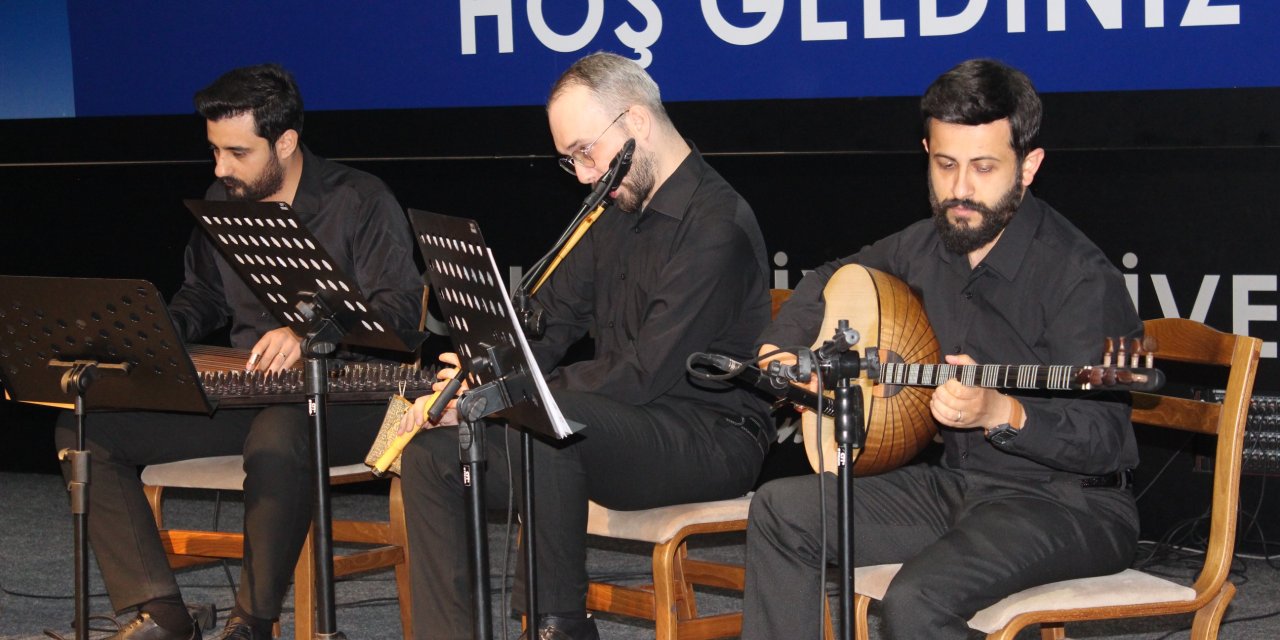 Sivas'ta Meşk-i Rana dinletisi beğeni topladı