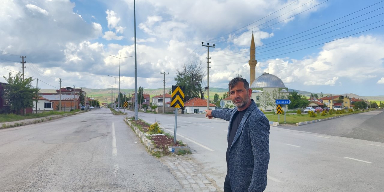 Sivas'ta bozuk yol isyanı