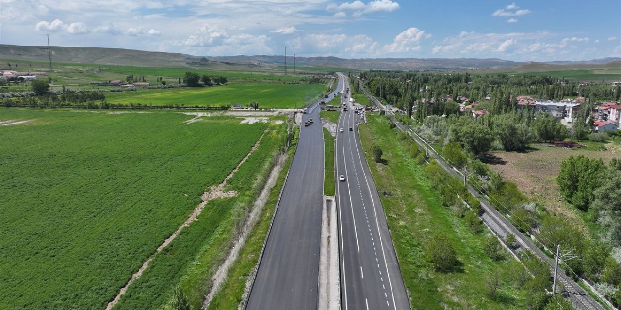 Sivas-Malatya yolunda çalışmalar bitme noktasına geldi