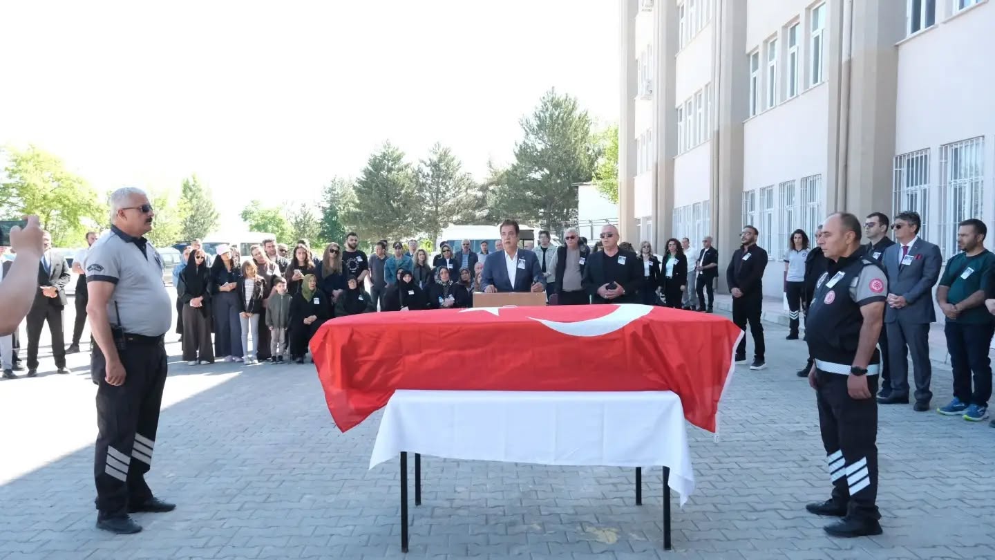 Bahaettin Keleş son yolculuğuna uğurlandı