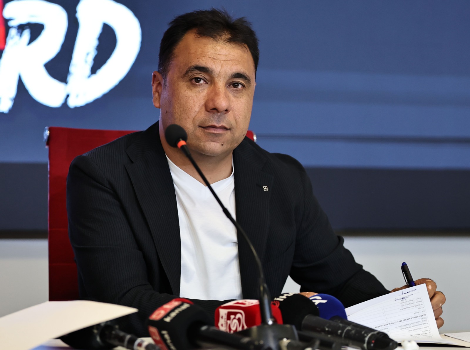 Eken sahneye çıkacak mı?