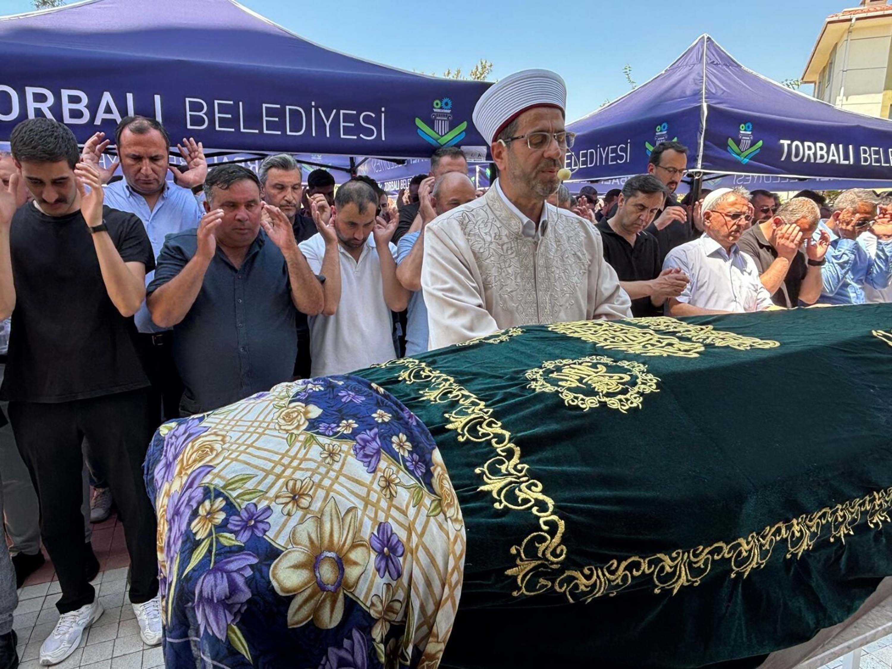 Irmak öğretmen,son yolculuğuna uğurlandı