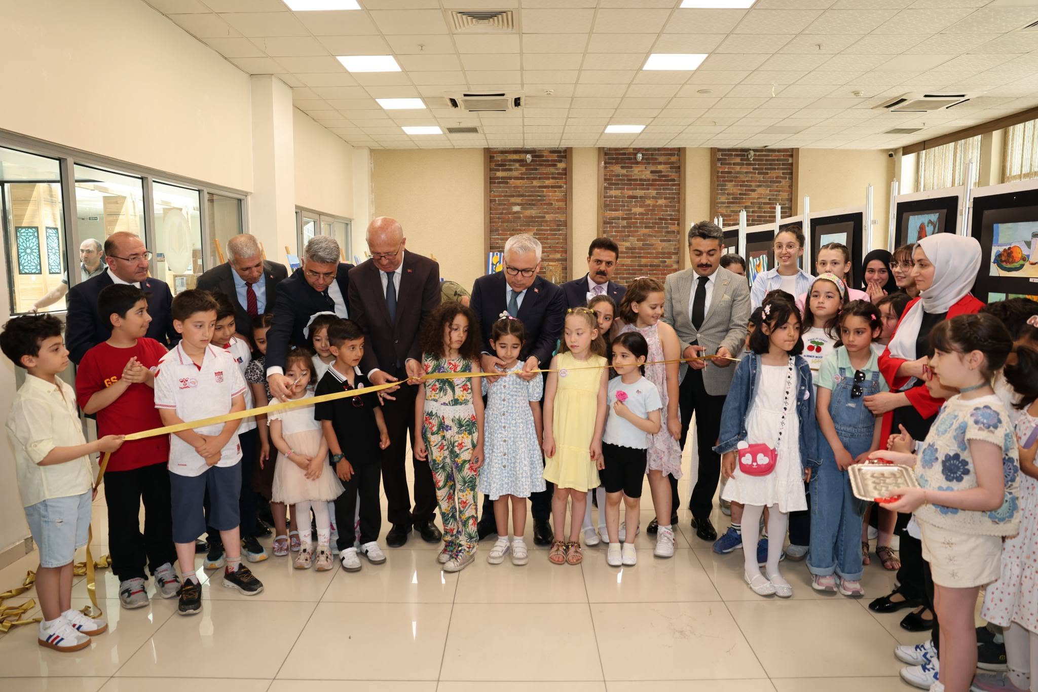 Sivas’ta sanat dolu sergi açıldı