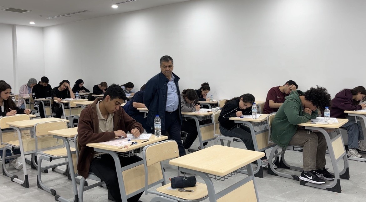 Sivas’ta YKS provası gerçek sınavı aratmadı