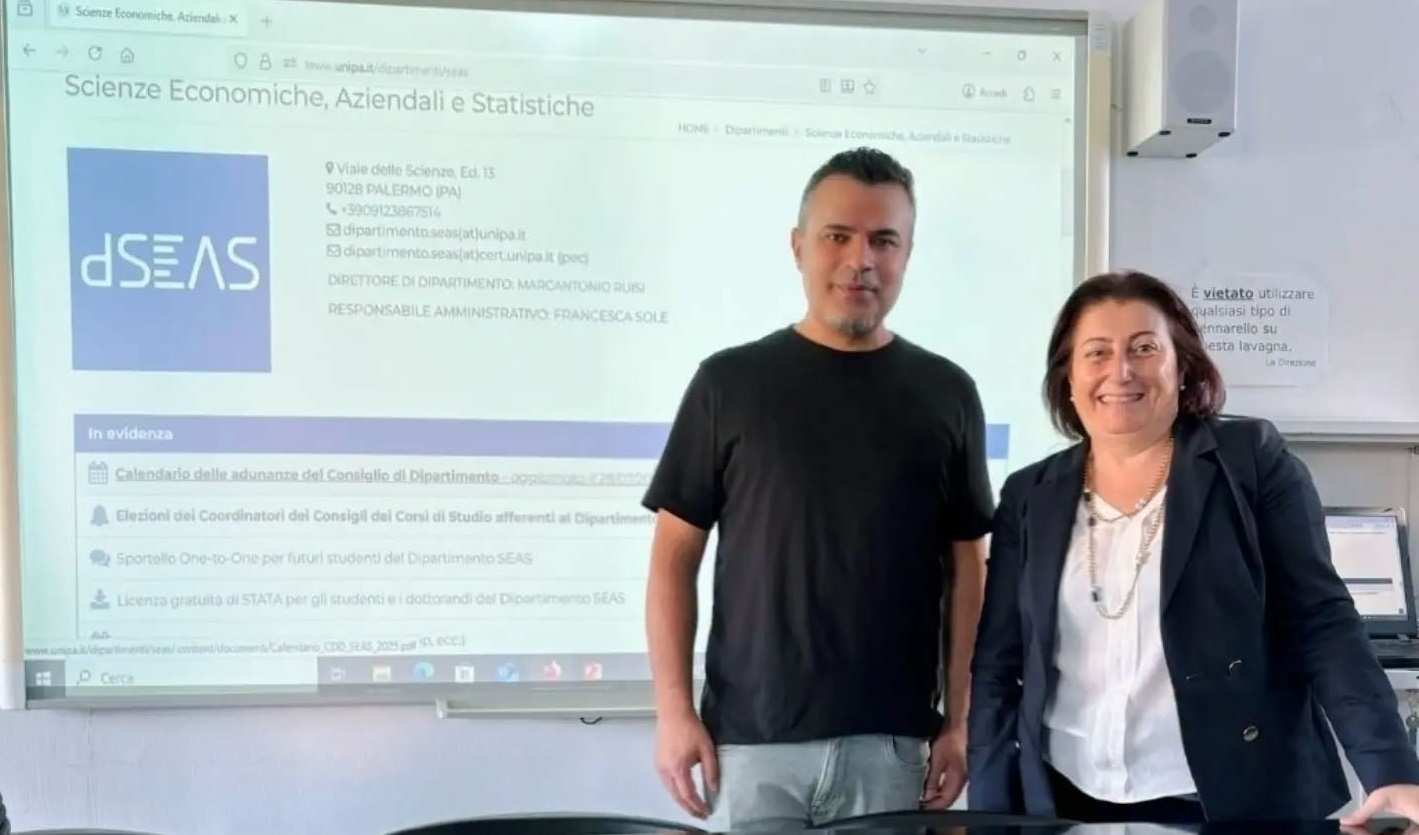 SCÜ’lü akademisyen İtalya’da kürsüye çıktı