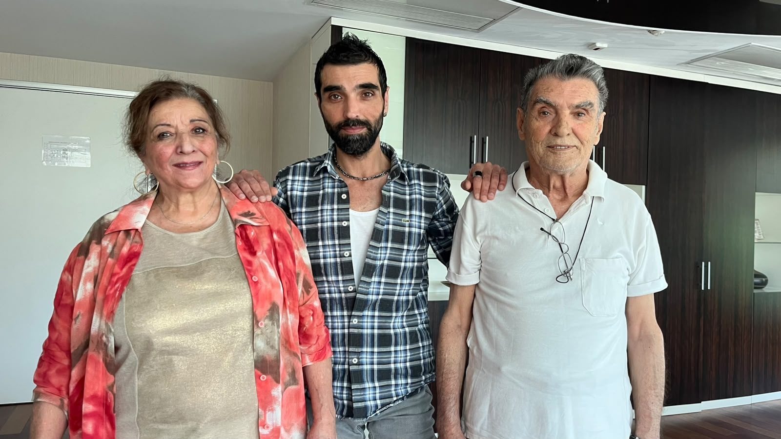 43 yaşındaki oğul 80 yaşındaki babasına böbreğini verdi
