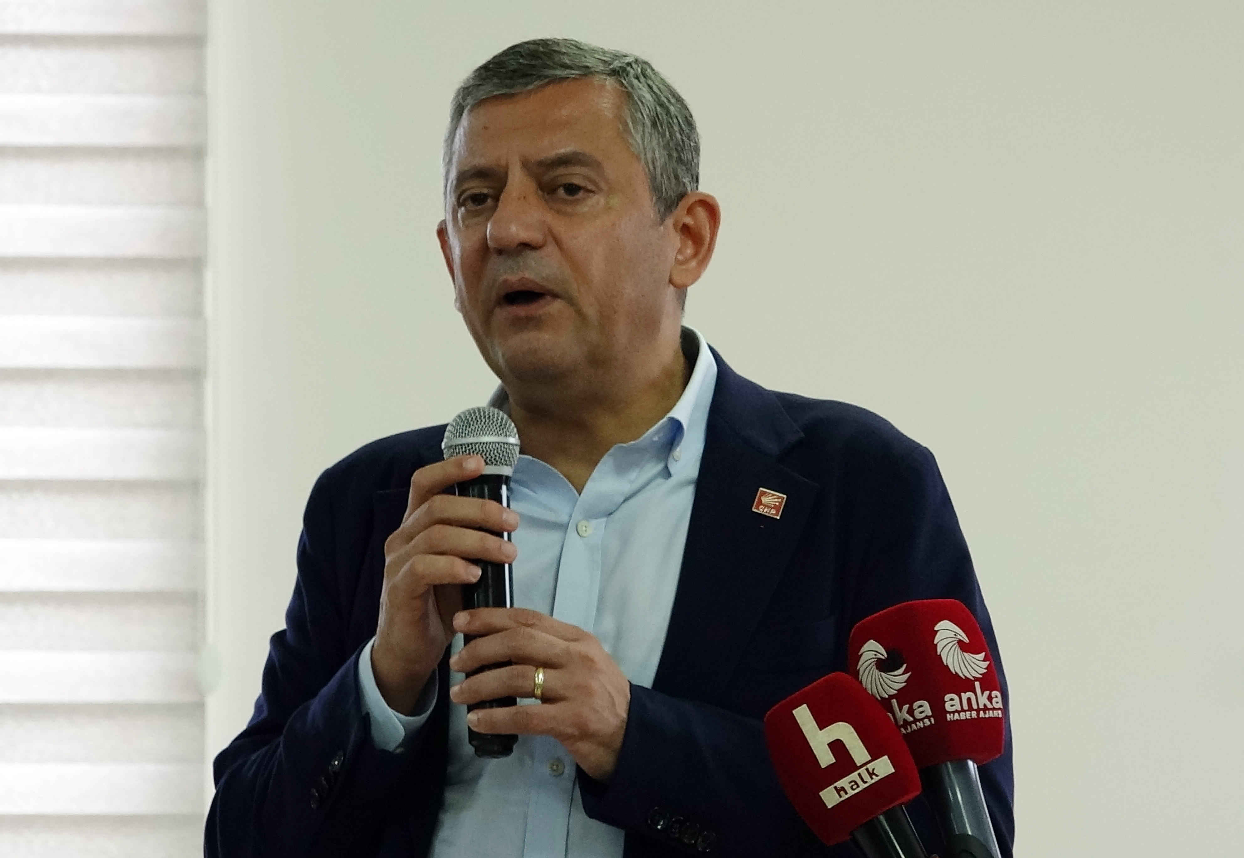 Özgür Özel: Partimizi geri almak için mücadele ediyoruz