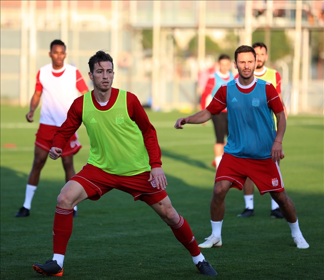 SİVASSPOR 4 EKSİKLE ÇALIŞTI