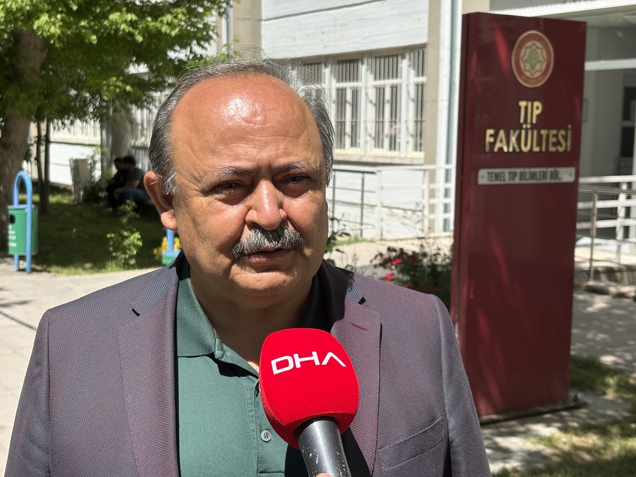 Prof. Dr. Çetin: KKKA aşısında 3 çalışma umut veriyor