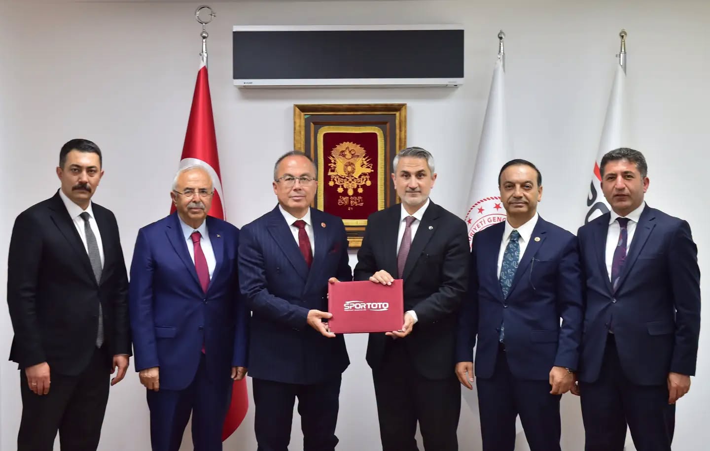 Zara’ya dev yatırım: Yarı olimpik havuz geliyor