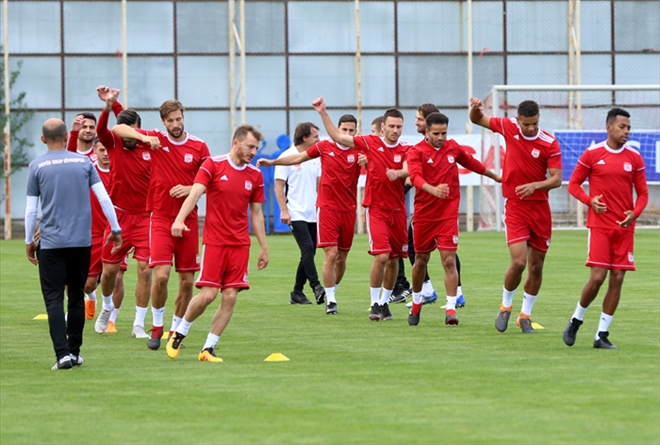 YİĞİDOLAR TAKTİK ÇALIŞTI