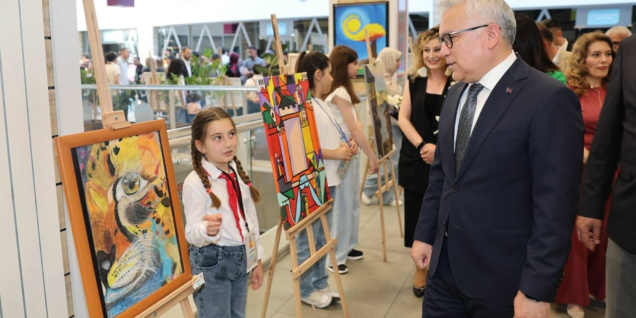 Sivas'ta yıl sonu sergisi beğeni topladı