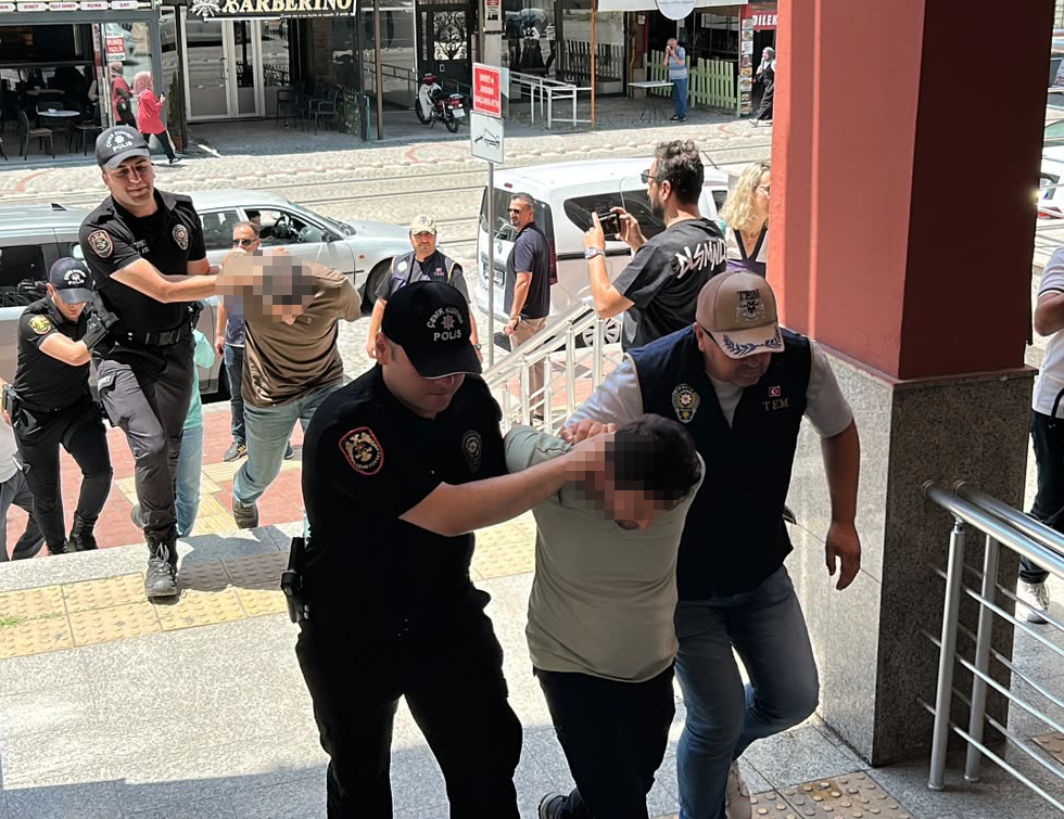 Eğitim kurumlarına eş zamanlı operasyon