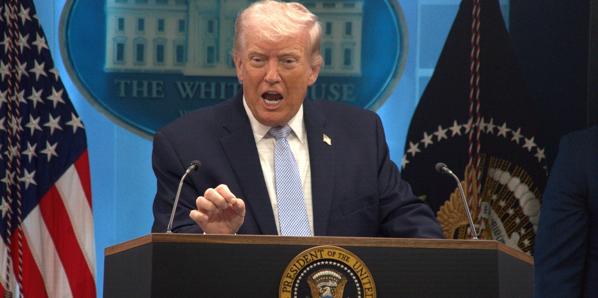 Trump'tan İran'a ateşkes ihlali suçlaması