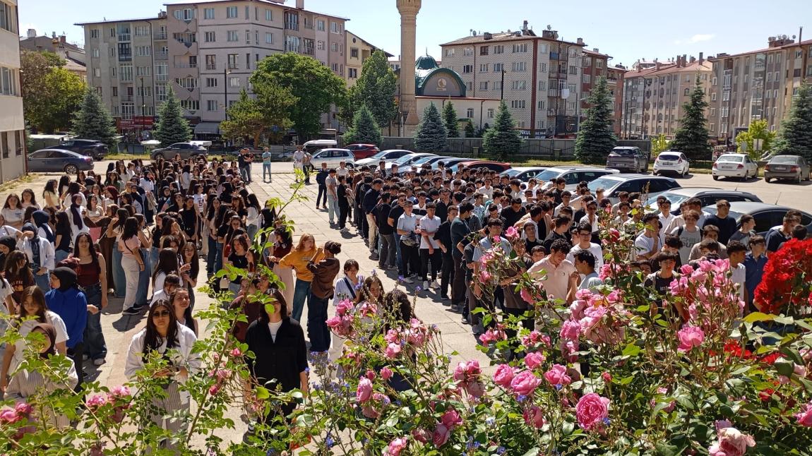 Sivas Lisesi’nde nostalji ve gurur dolu kapanış
