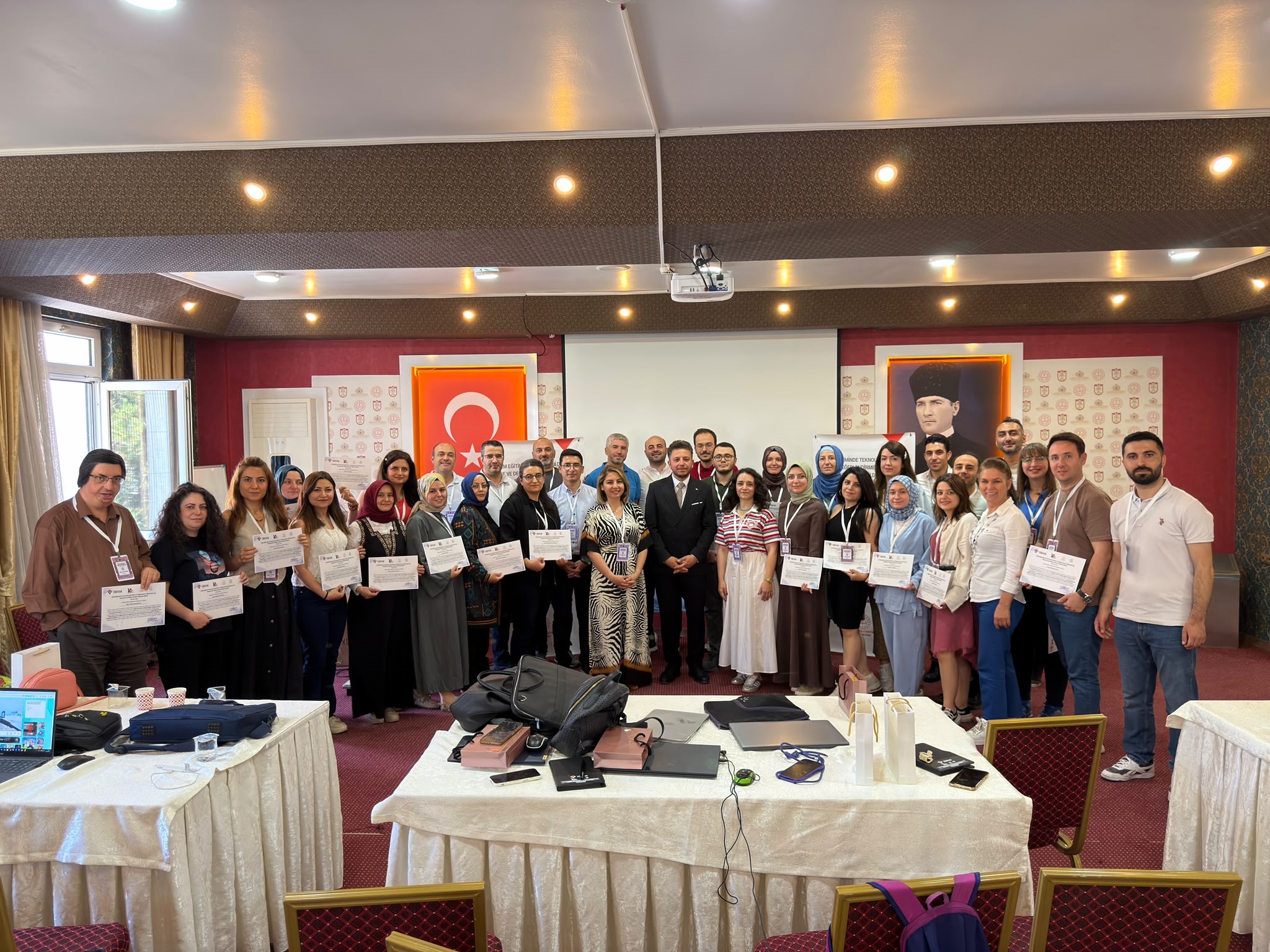 Türkiye'nin 20 İlinden Öğretmenler Sivas'ta Buluştu