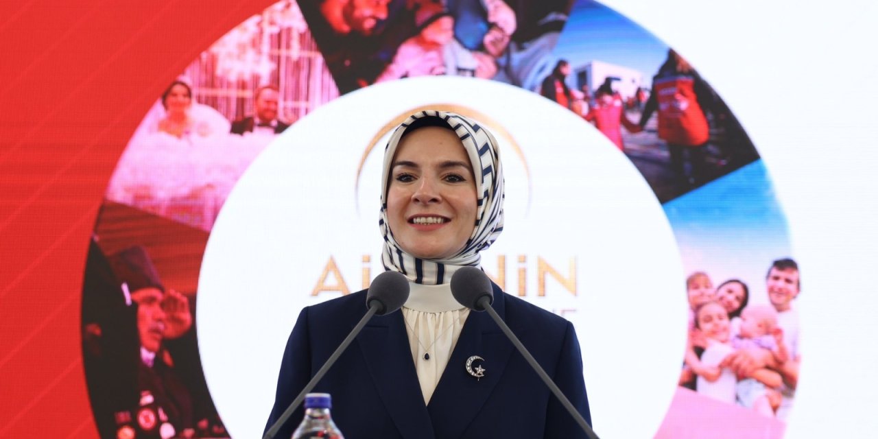 Bakan Göktaş, 'Koruyucu Aile Günü'nü kutladı