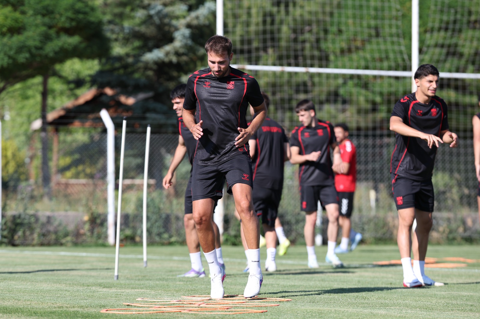 Sivasspor tempoyu artırıyor