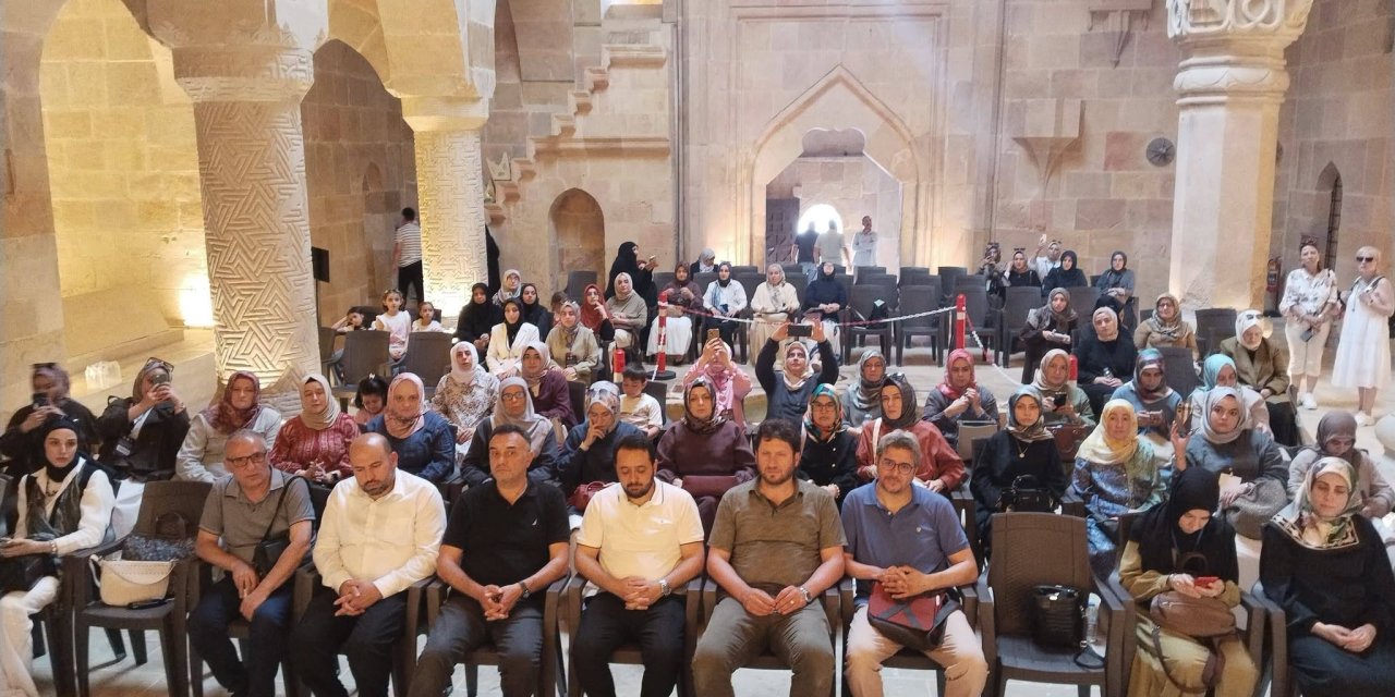 Divriği’de kadın muhaddisler akademik oturumda ele alındı
